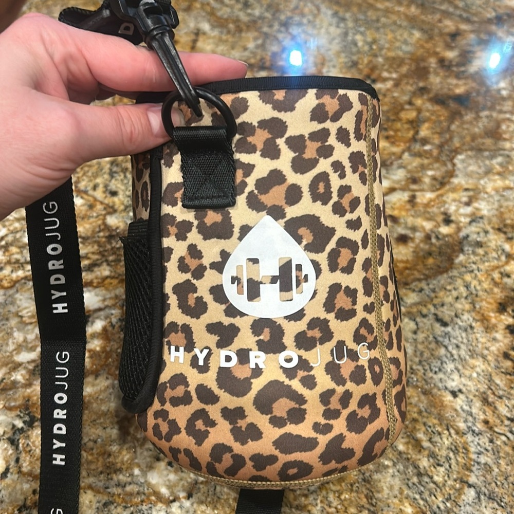Hydro Jug Half gallon Sleeve - like new